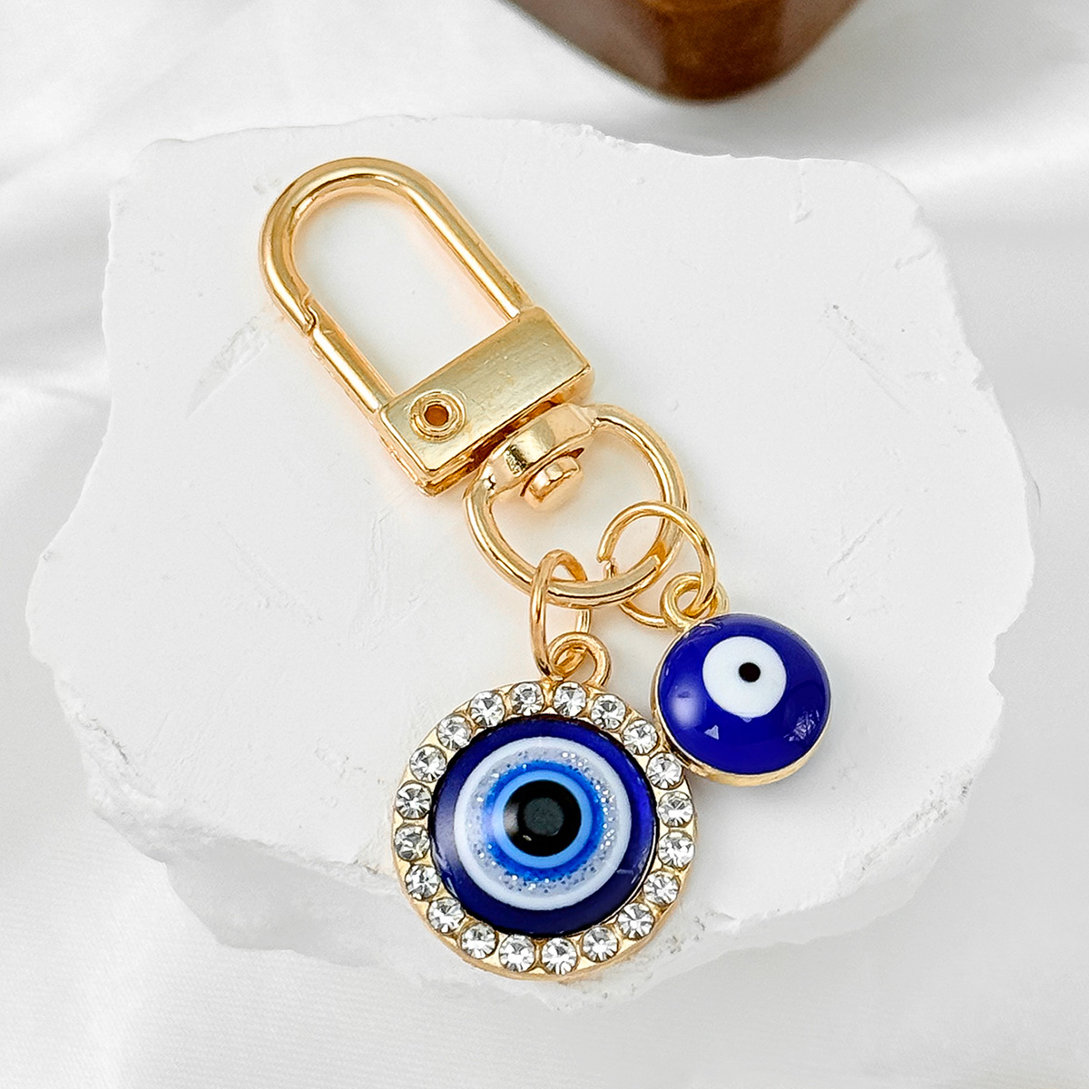 Breloczek do kluczy z rzęsami, – Men Accessories Evil Eye recenzja i cena