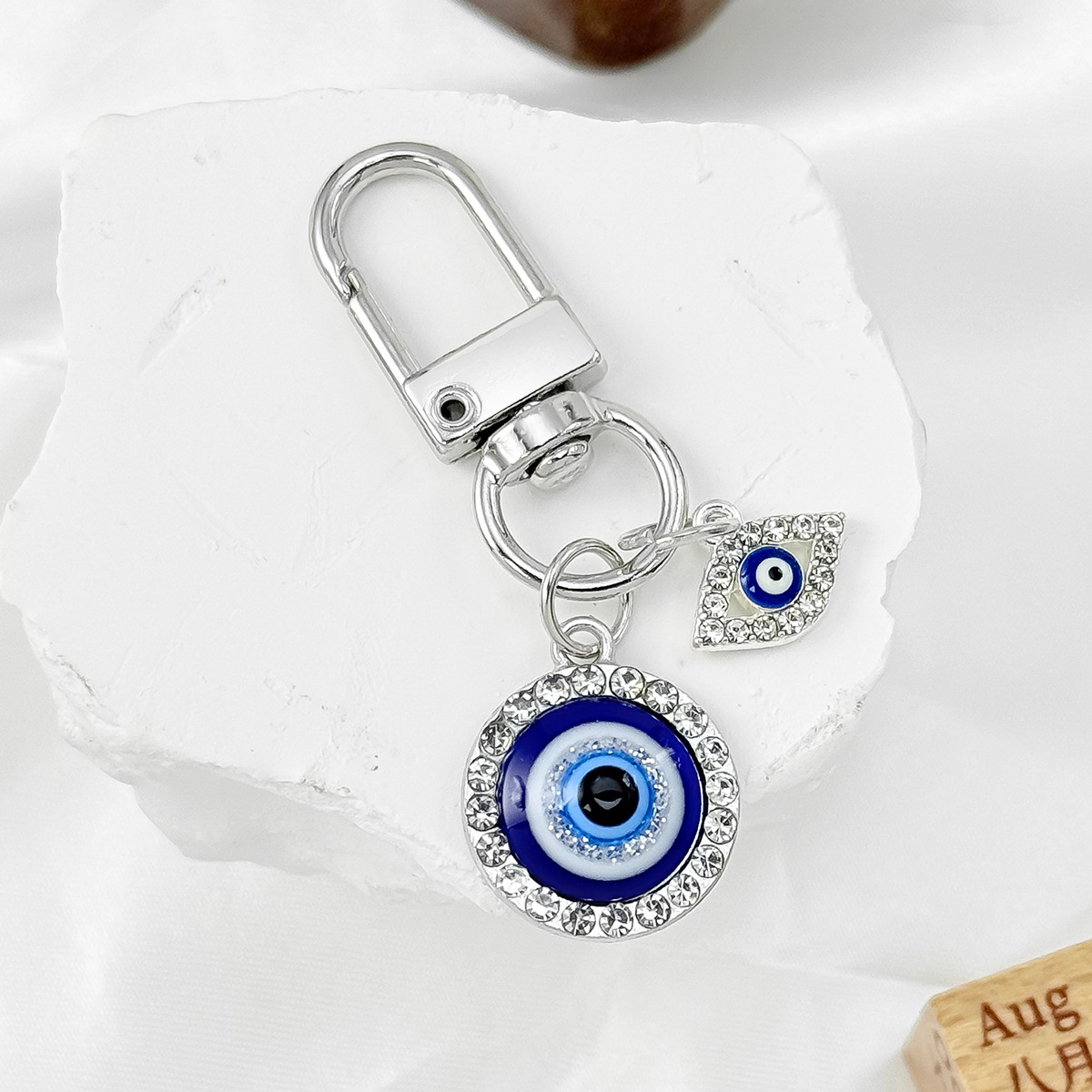 Breloczek do kluczy z rzęsami, – Men Accessories Evil Eye recenzja i cena